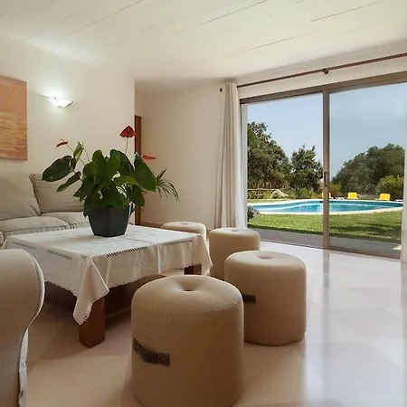 Llamas Villa *