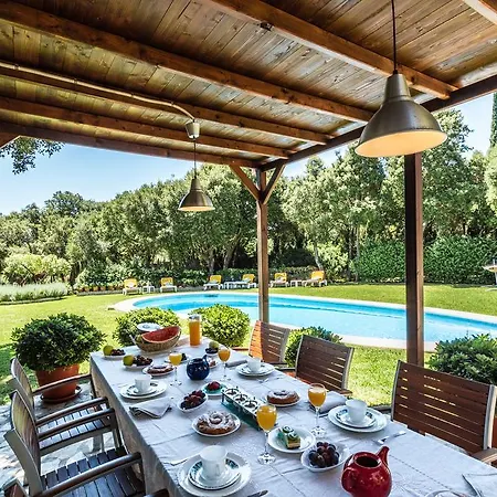 Llamas Villa *