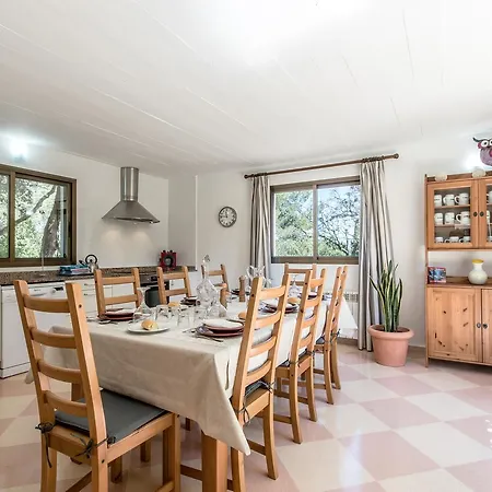 Llamas Villa *